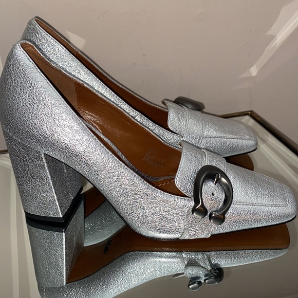 Coach metallic silver block heeled loafer. Size 6 - Picture 2 of 11